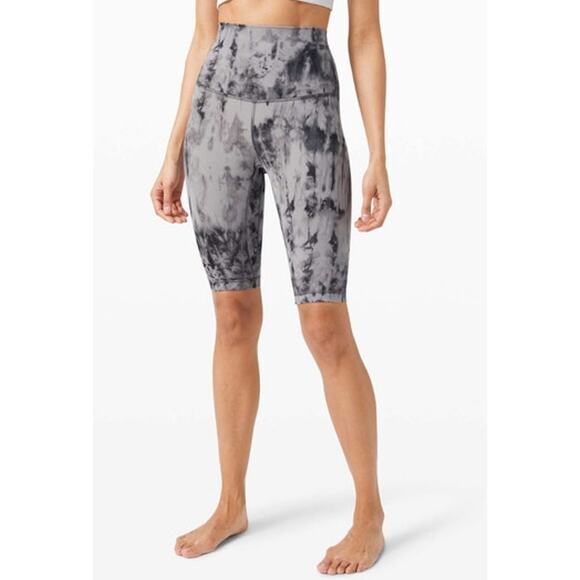 Womens Lululemon Align Super High Rise Short 10" Size 4 - Picture 1 of 6